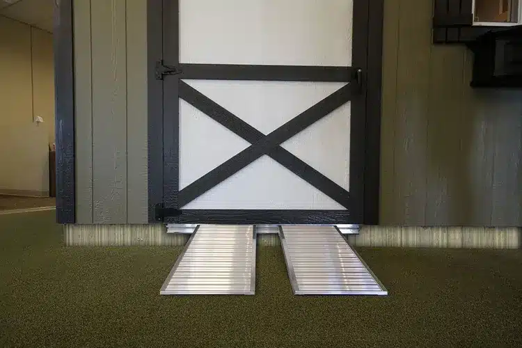 1 (Panel) 23"x48" Medium Duty Aluminum Ramp - Image 5